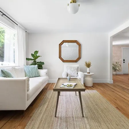 Luxury King 125 Year Historic Home 2 Blocks From Main St